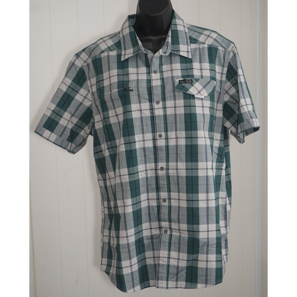 Wrangler Large Green Plaid Short Sleeve All Terrain Gear Button Up Shirt